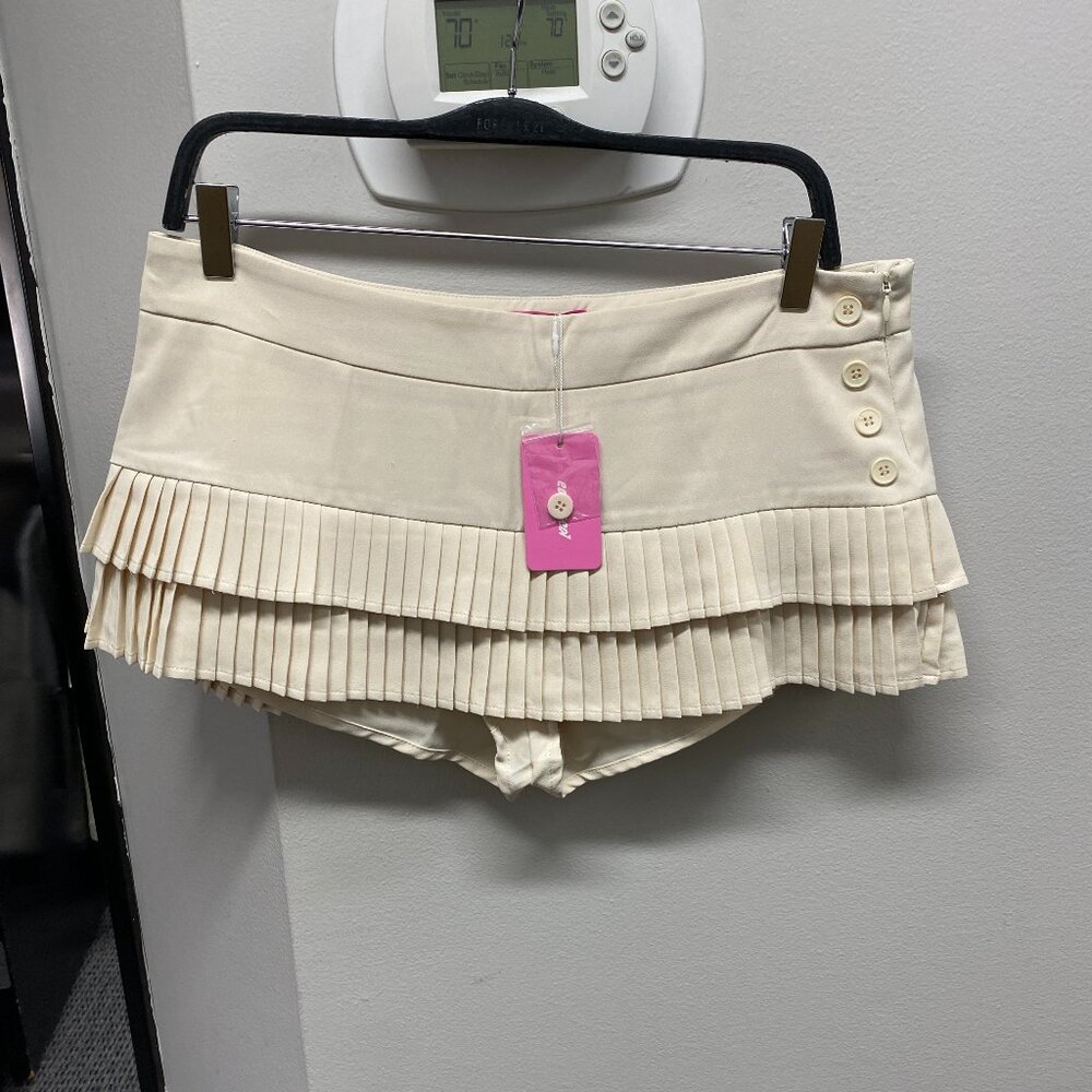 Edikted Cream Pleated Skort Size L